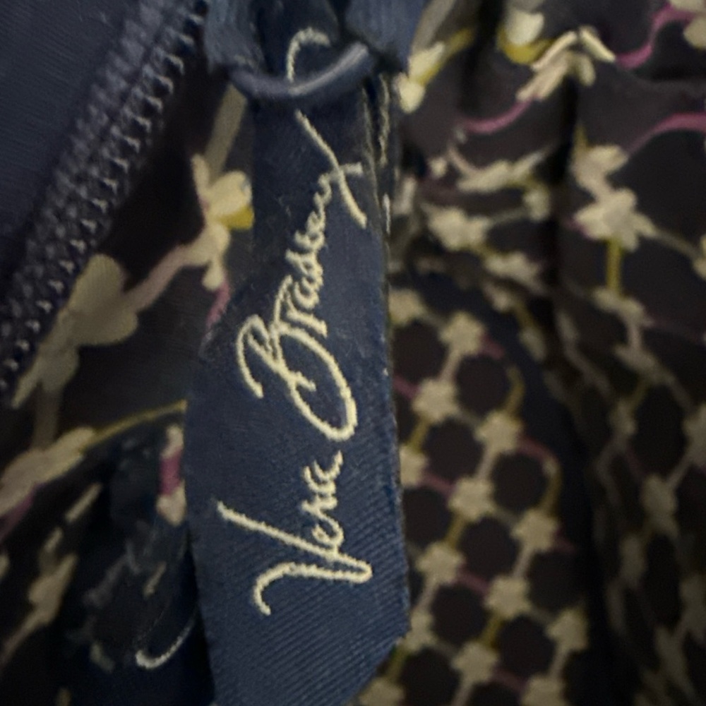 Vera Bradley navy blue quilted shoulder bag - Picture 5 of 6